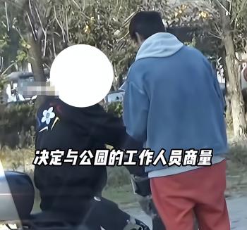 仅凭一颗柿子，惹怒全网！被王家卫封杀的他，也学会了花钱买特权  -图5